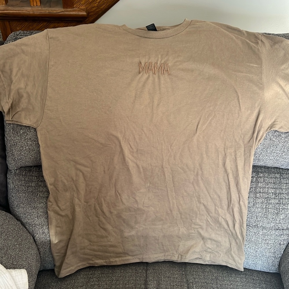 Dark tan colored ‘MAMA’ embroidered tshirt